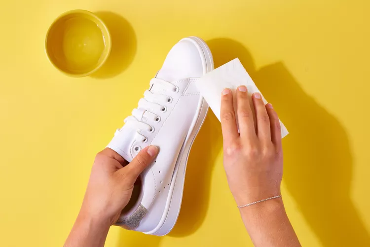 Casual Sneaker Problems – Keep Shoes Clean for Polish