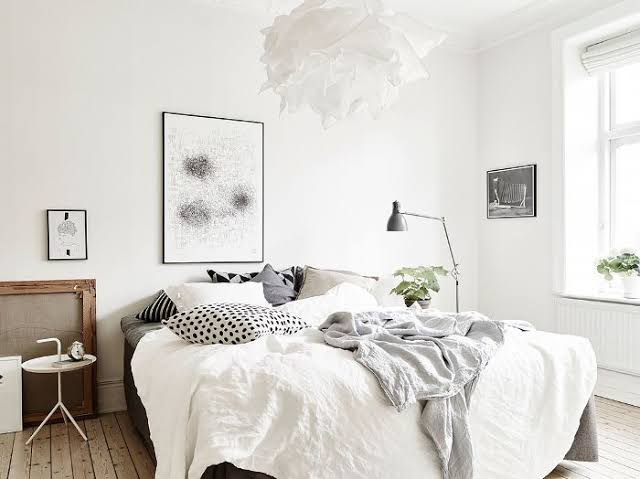 Messy Bedding Layers – Create Neater Beds More Quickly