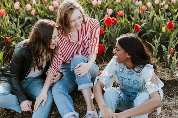 Unspoken Social Rules That Influence Our Daily Interactions